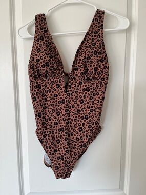 Shade or Shore - Leopard Print V-Neck One-Piece Swimsuit - Brown & Black